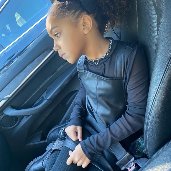 😍Forever 21 Girls faux leather dress! Worn once! Black Stylish - Picture 3 of 4